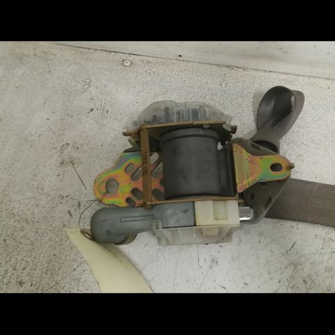 Ceinture avant droite occasion NISSAN MICRA III Phase 1 01-2003->07-2005 1.2i 80ch 86884AX711 2