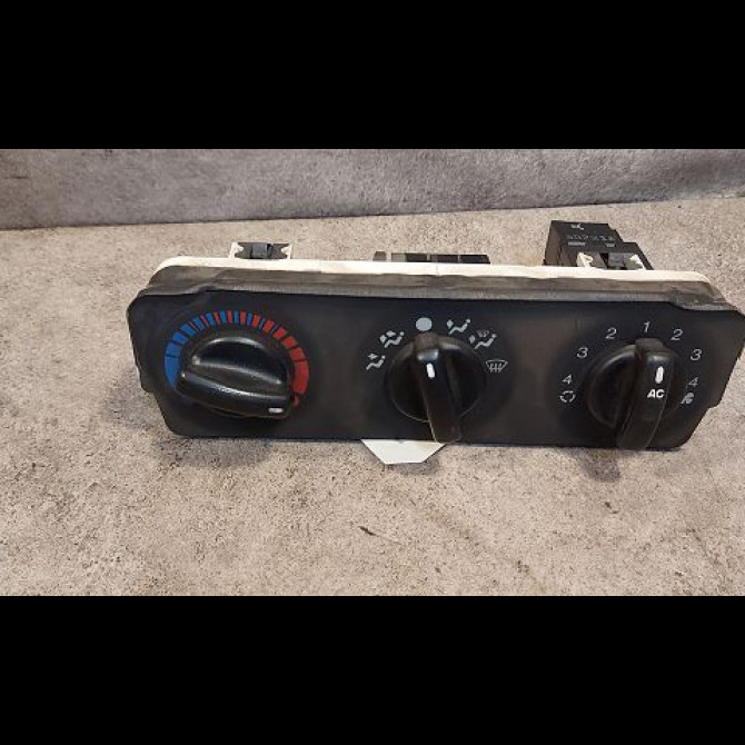 Commande de chauffage occasion FORD MONDEO I Phase 1 01-1993->09-1996 1.8 TD 1