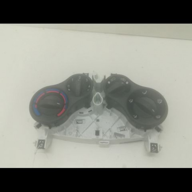 Commande de chauffage occasion FIAT PANDA II Phase 1 09-2003->12-2012 1.2i 77364886 1