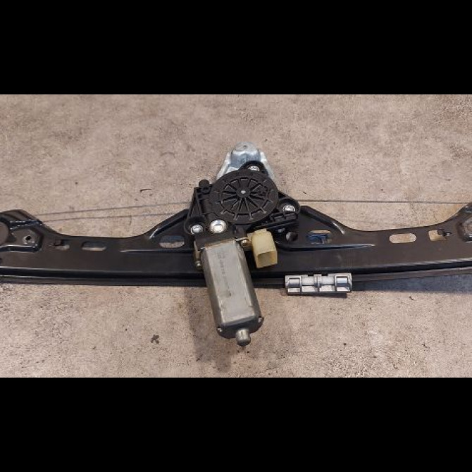 Mecanisme+moteur leve-glace arg occasion MERCEDES CLASSE C II Phase 1 05-2000->03-2004 2037300346 1
