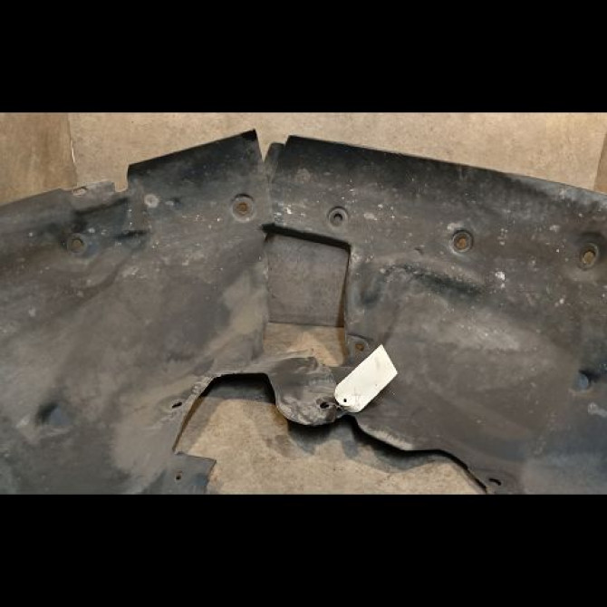 Pare-boue avant gauche occasion RENAULT SCENIC II Phase 1 03-2004->09-2006 1.9 DCI 120ch 8200136725 1