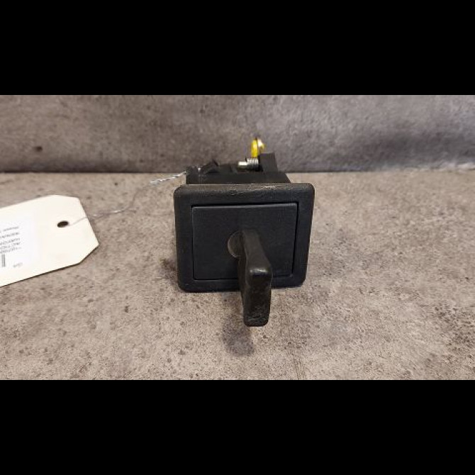 Actionneur serrure hayon occasion RENAULT CLIO I Phase 3 03-1996->08-1998 1.2 1