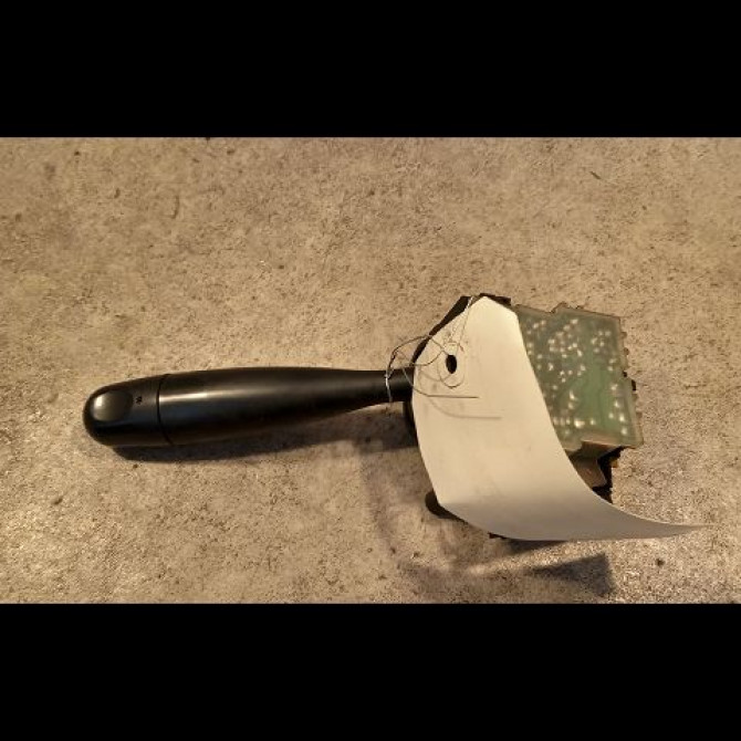 Commande essuie glace occasion TOYOTA YARIS VERSO Phase 1 11-1999->03-2003 1.3 8465252040 2