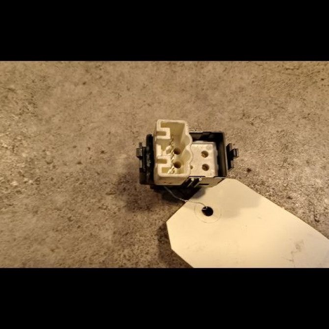 Commande lève-glace porte avant droite occasion TOYOTA YARIS VERSO Phase 1 11-1999->03-2003 1.3 2