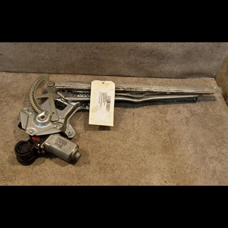 Mecanisme + moteur lève-glace avant droit occasion TOYOTA YARIS VERSO Phase 1 11-1999->03-2003 1.3 6981052040