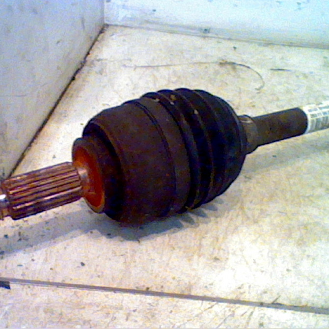 Transmission avant gauche occasion RENAULT CLIO III Phase 1 09-2005->03-2009 1.5 DCI 85ch 8201055669 1