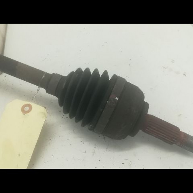 Transmission avant droite occasion RENAULT CLIO III Phase 1 09-2005->03-2009 1.2i 16v 75ch 8200378880 2