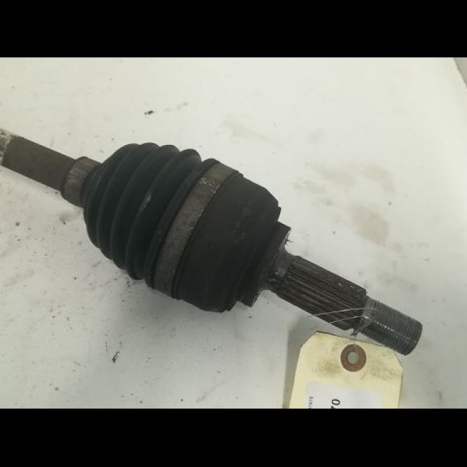 Transmission avant droite occasion RENAULT CLIO III Phase 2 03-2009->12-2014 1.2i 16v 75ch 8200378880 2