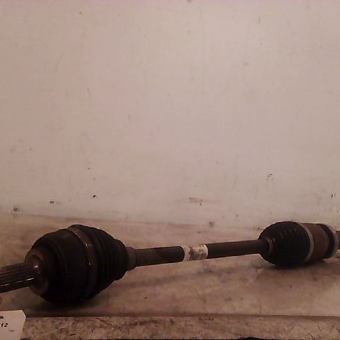 Transmission avant droite occasion RENAULT CLIO III Phase 2 03-2009->12-2014 1.2i 16v 65ch 8200378880 1