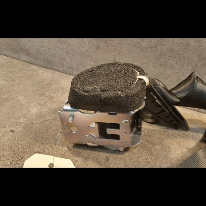 Ceinture arrière gauche occasion CITROEN C5 II Phase 1 04-2008->... 2.0 HDi 138ch 8975S0 3