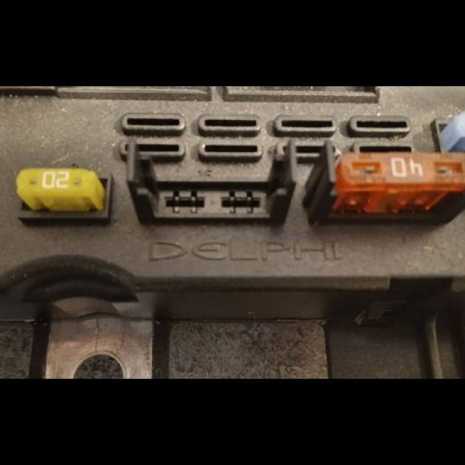 Platine fusible av occasion PEUGEOT 206 Phase 2 02-2003->02-2009 1.4 HDI 70ch 2