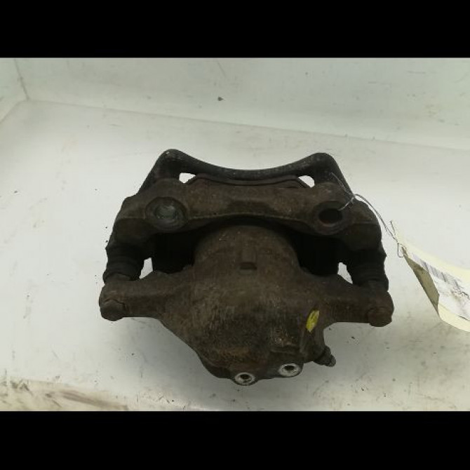 Etrier de frein avant gauche occasion VOLKSWAGEN GOLF III Phase 1 01-1992->12-1997 1.9 TDI 90ch 2