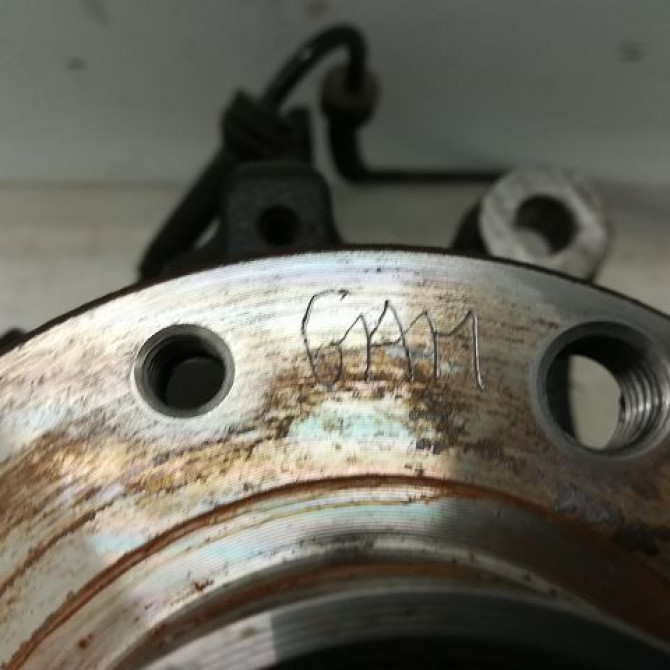 Moyeu avd occasion RENAULT CAPTUR Phase 1 02-2013->... 1.2i 118 16V 402107314R 4