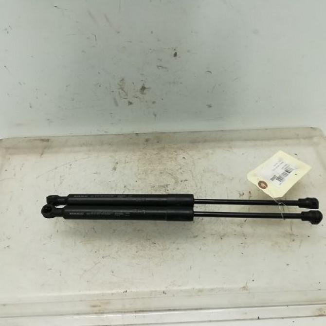 Verin d capot occasion RENAULT CAPTUR Phase 1 02-2013->... 1.2i 118 16V 654709991R 1