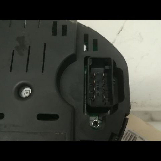 Compteur occasion VOLKSWAGEN POLO IV Phase 2 05-2005->09-2009 1.4 TDI 70ch 3