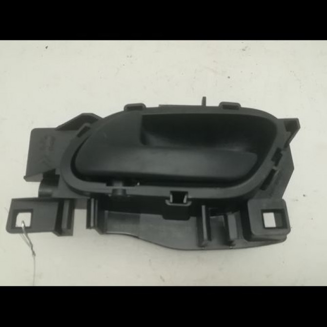 Poignee int porte avg occasion PEUGEOT 208 Phase 2 04-2015->... 1.2i 81ch 9143N7 1