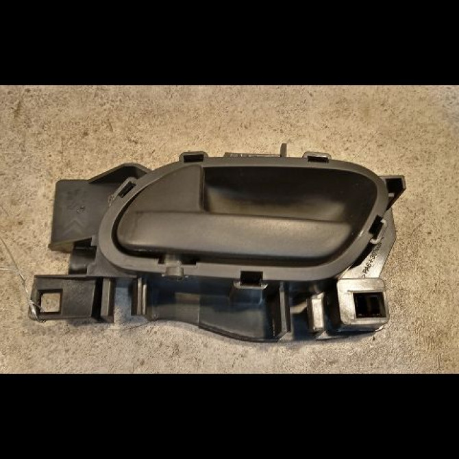 Poignee int porte avg occasion PEUGEOT PARTNER II Phase 3 04-2015->... 9143N7 1