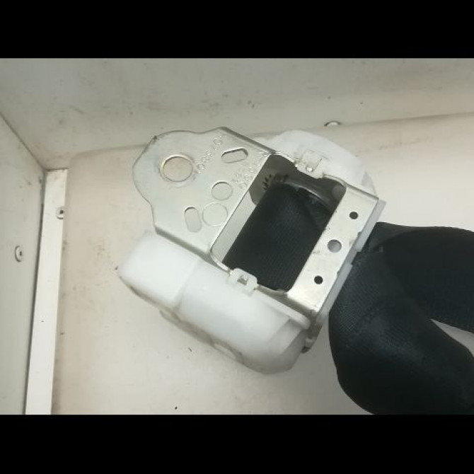 Ceinture arrière droite occasion PEUGEOT 107 Phase 2 01-2009->01-2012 1.0i 70ch 12v 8974LG 3