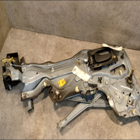 Mecanisme leve-glace arrière gauche occasion RENAULT LAGUNA I Phase 1 01-1994->04-1998 2.2 DT 7701367647
