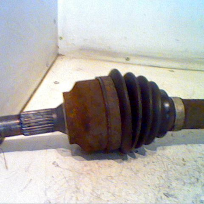 Transmission avant droite occasion PEUGEOT 307 Phase 1 04-2001->06-2005 1.6i 16v 3273AH 2