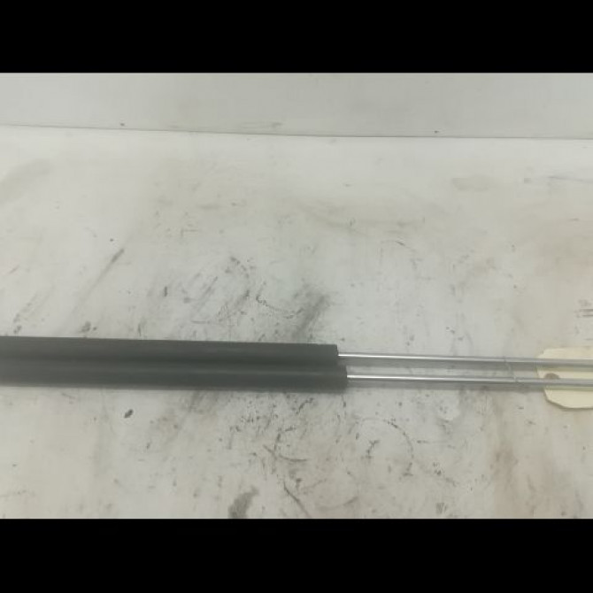 Verin droit hayon occasion PEUGEOT 106 Phase 2 04-1996->09-2003 1.0i 8731G0 1