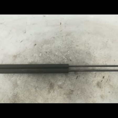 Verin droit hayon occasion PEUGEOT 106 Phase 1 09-1991->04-1996 1.0i 8731G0