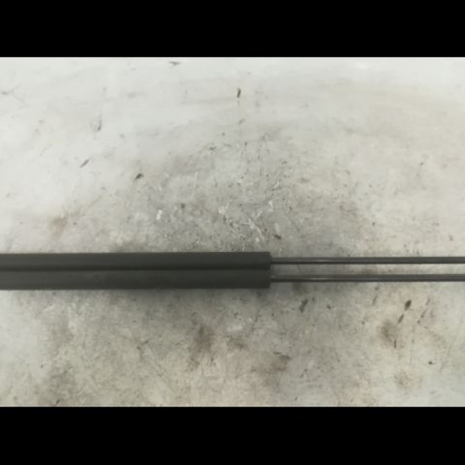 Verin droit hayon occasion PEUGEOT 106 Phase 1 09-1991->04-1996 1.0i 8731G0 1