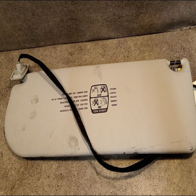 Pare-soleil droit occasion PEUGEOT 807 Phase 1 06-2002->12-2014 2.2 HDI 128ch 8143GN 2