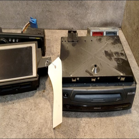 Autoradio occasion RENAULT LAGUNA I Phase 2 04-1998->11-2000