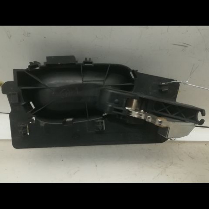 Poignee int porte arg occasion PEUGEOT 307 Phase 1 04-2001->06-2005 1.4 HDI 8v 70ch 9143F4 2
