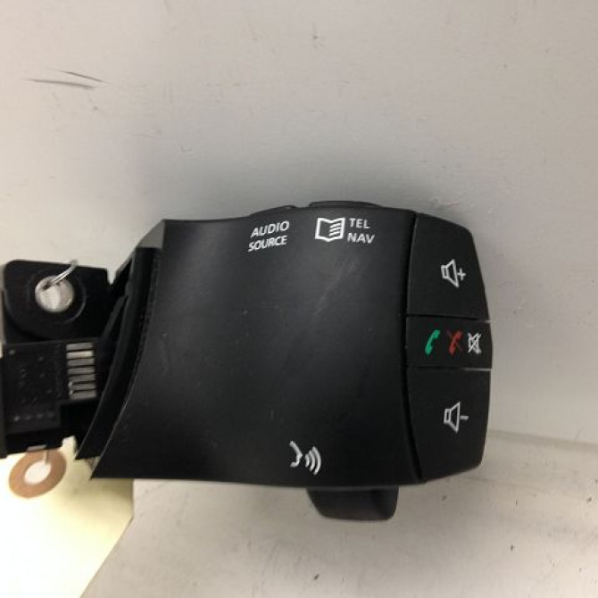 Commande autoradio occasion RENAULT KOLEOS I Phase 1 06-2008->12-2011 2.0 DCI 150ch 1