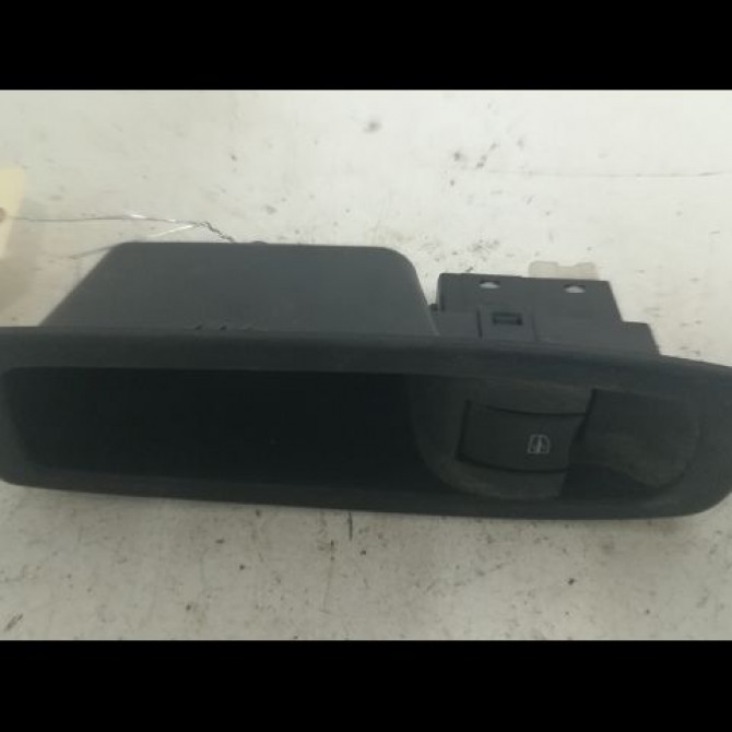 Commande leve-glace porte arrière droite occasion RENAULT KOLEOS I Phase 1 06-2008->12-2011 2.0 DCI 150ch 1