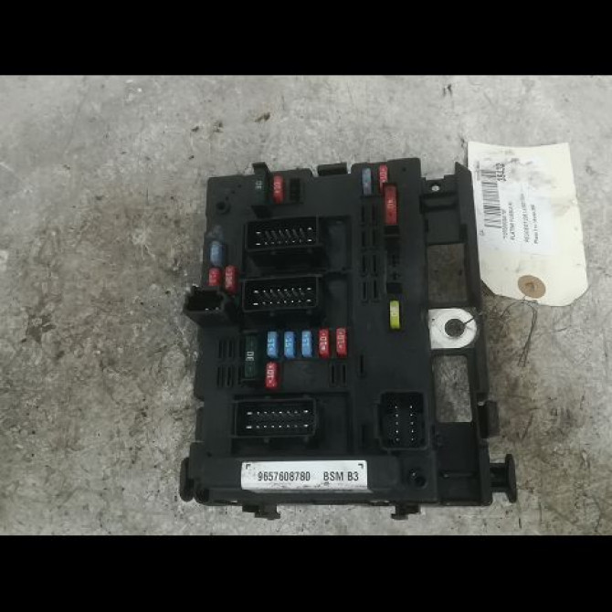 Platine fusible av occasion PEUGEOT 206 Phase 2 02-2003->02-2009 1.4 HDI 70ch 1