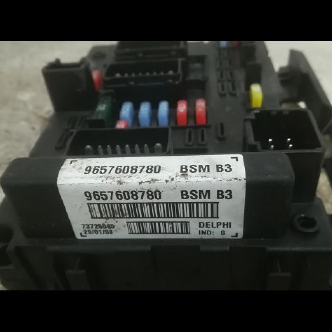 Platine fusible av occasion PEUGEOT 206 Phase 2 02-2003->02-2009 1.4 HDI 70ch 2