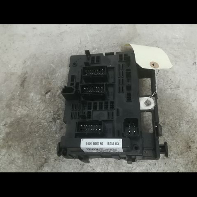 Platine fusible av occasion PEUGEOT 206 Phase 2 02-2003->02-2009 1.4 HDI 70ch 1