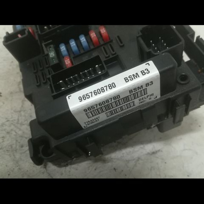 Platine fusible av occasion PEUGEOT 206 Phase 2 02-2003->02-2009 1.4 HDI 70ch 2