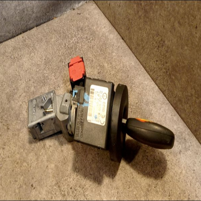 Calculateur moteur occasion RENAULT TWINGO II Phase 1 06-2007->11-2011 1.5 DCI 65ch 8200976242 2