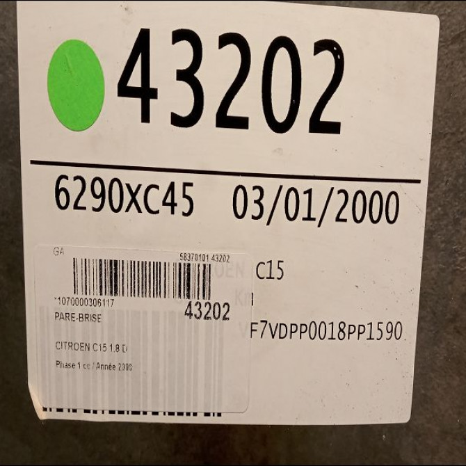 Pare-brise occasion CITROEN C15 Phase 1 07-1987->06-1996 1.8 D 8116N2 2