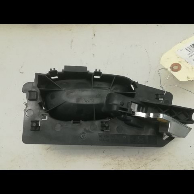 Poignee int porte avg occasion PEUGEOT 307 Phase 1 04-2001->06-2005 2.0 HDI 90ch 9143F4 2