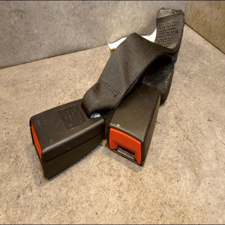 Ancrage ceinture arrière droit occasion B.M.W. SERIE 3 V Phase 2 09-2008->12-2011 318i 143ch 72117245663