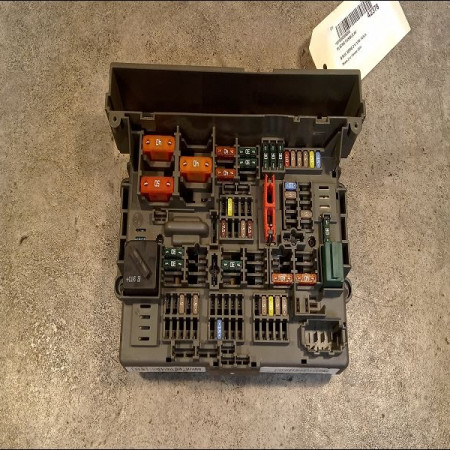 Platine fusible av occasion B.M.W. SERIE 3 V Phase 2 09-2008->12-2011 318i 143ch 61149119445