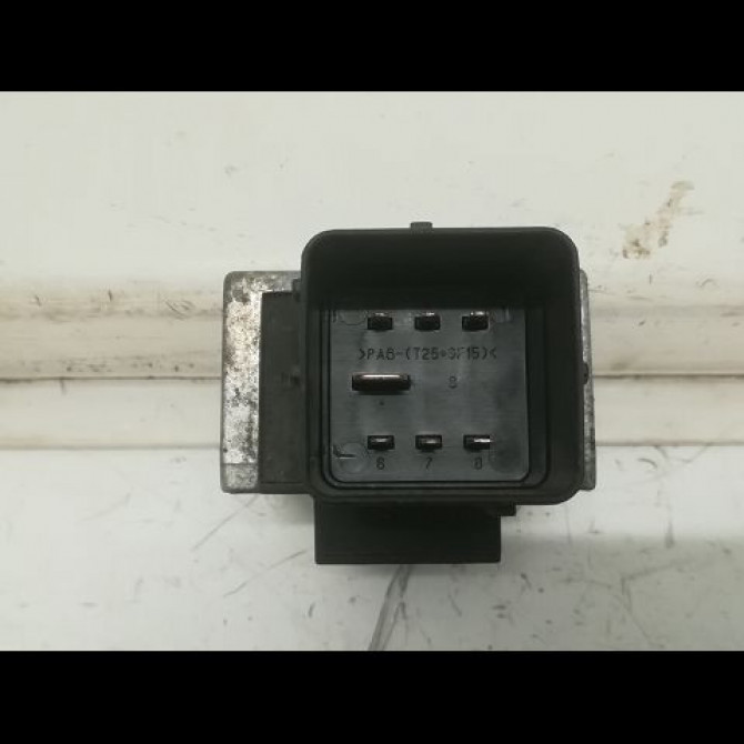 Boitier de préchauffage occasion PEUGEOT 207 CC Phase 1 03-2007->... 3