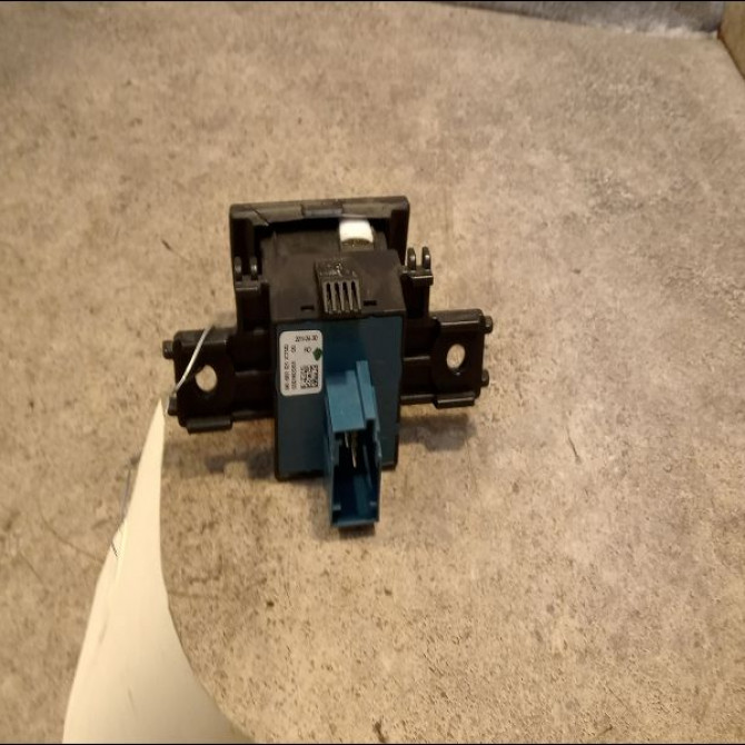 Interrupteur commande de frein a main occasion PEUGEOT 508 Phase 1 04-1995->04-1999 2.0 HDI 163ch 96772967ZD 2