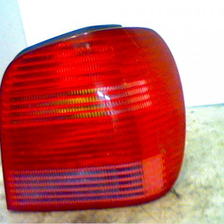 Feu arrière droit occasion VOLKSWAGEN POLO III Phase 2 11-1999->12-2001 1.4 16v 6N0945096H
