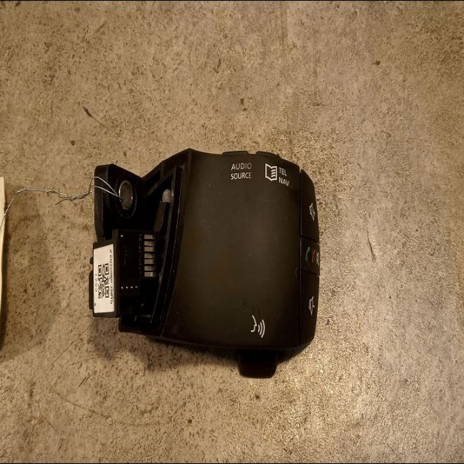 Commande autoradio occasion RENAULT KOLEOS I Phase 1 06-2008->12-2011 2.0 DCI 16v 150ch 1