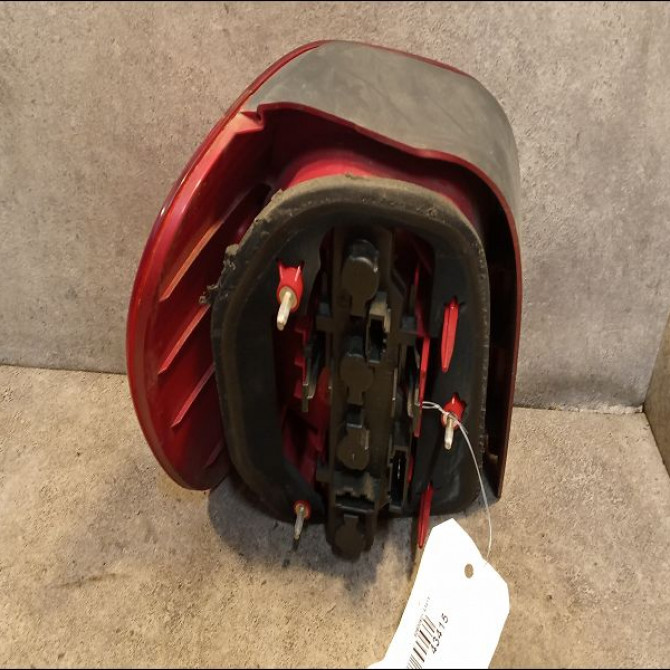 Feu arrière droit occasion VOLKSWAGEN POLO III Phase 2 11-1999->12-2001 1.4i 75ch 6N0945096H 2