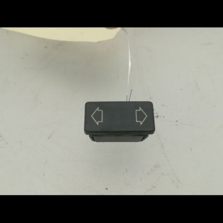 Commande lève-glace porte avant gauche occasion PEUGEOT 405 Phase 2 07-1992->06-1996 1.8i 100ch 6552W3