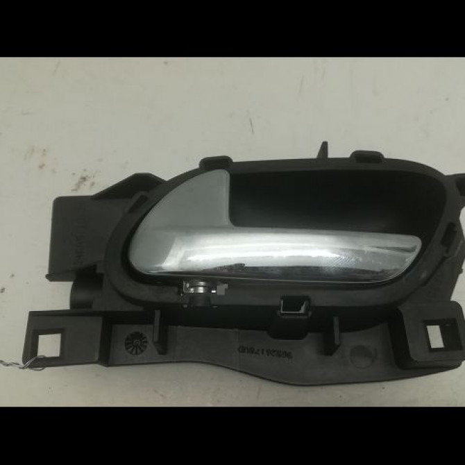 Poignee int porte avg occasion PEUGEOT 407 Phase 1 04-2004->07-2008 2.0 HDI 126ch 9143J9 1