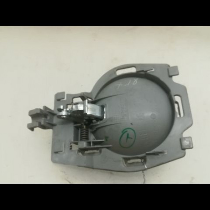 Poignee int porte avg occasion CITROEN C3 I Phase 1 04-2002->10-2005 1.4 HDi 9143K4 2