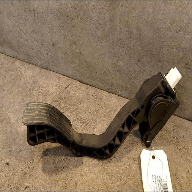 Potentiometre accelerateur occasion PEUGEOT 307 Phase 1 04-2001->06-2005 2.0 HDI 90ch 1